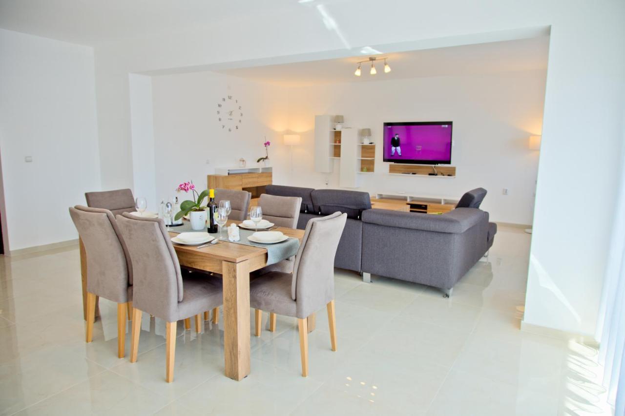 Apartment Karolina - Green Oasis PUY 외부 사진