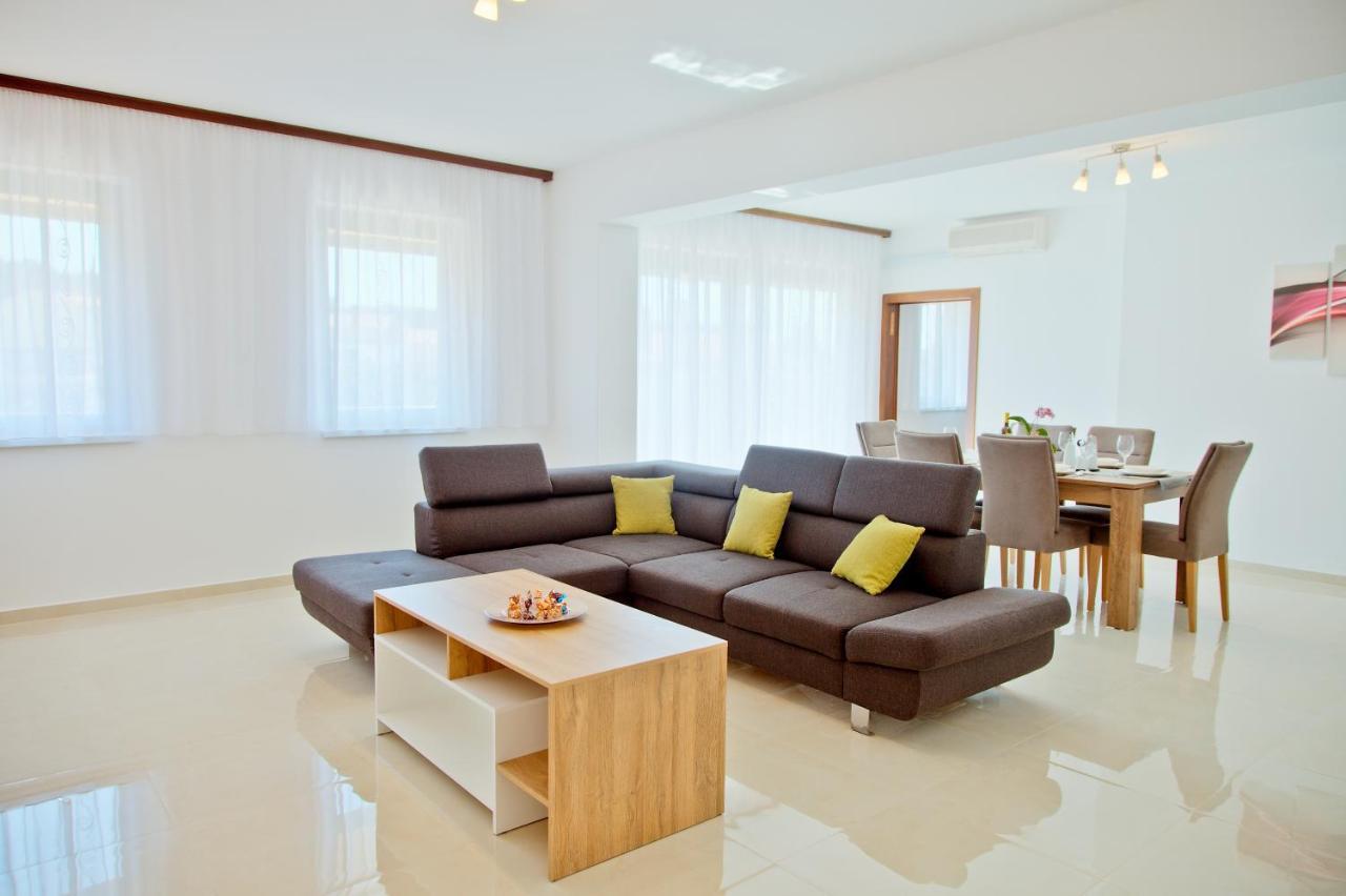 Apartment Karolina - Green Oasis PUY 외부 사진