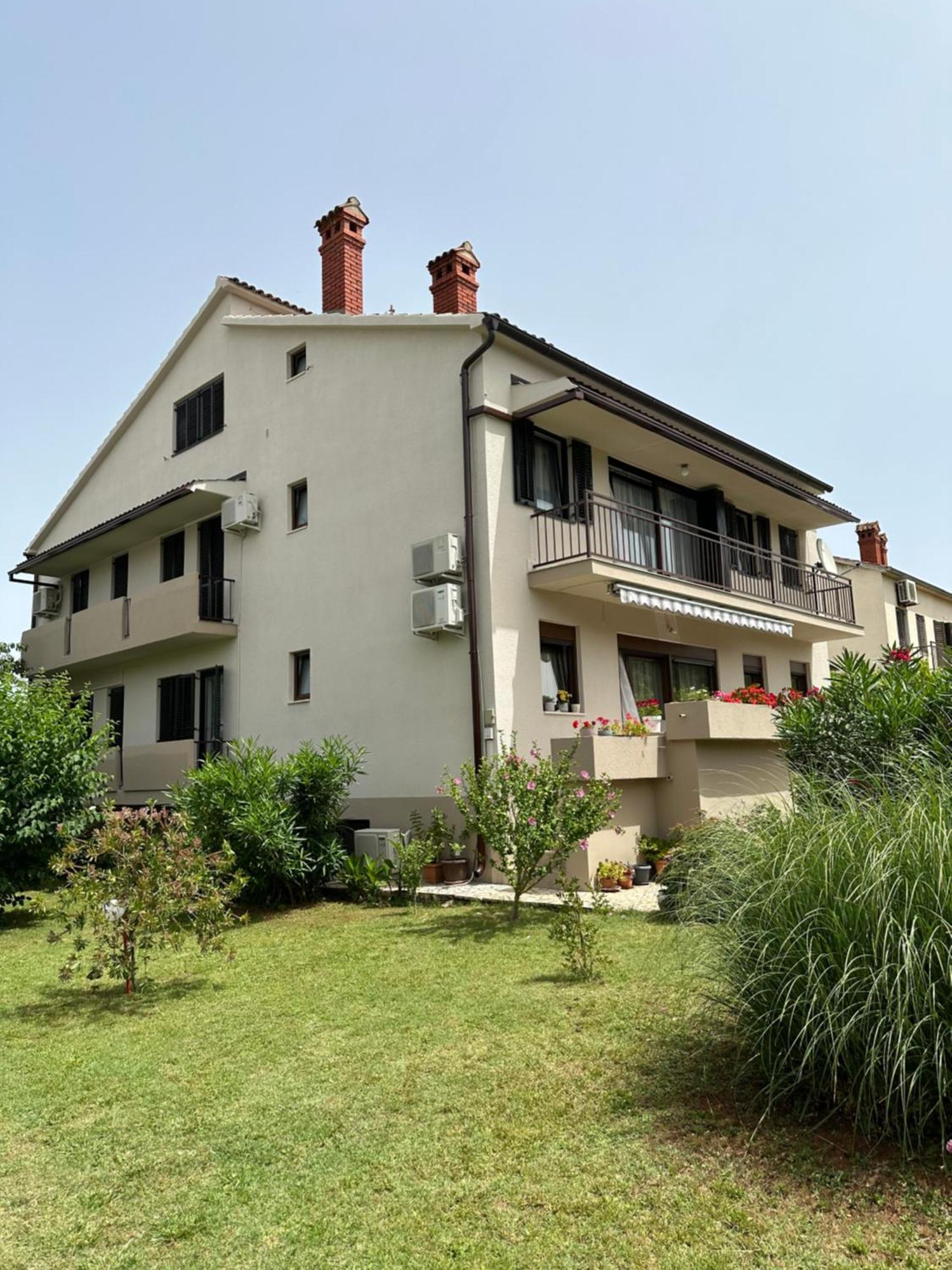 Apartment Karolina - Green Oasis PUY 외부 사진