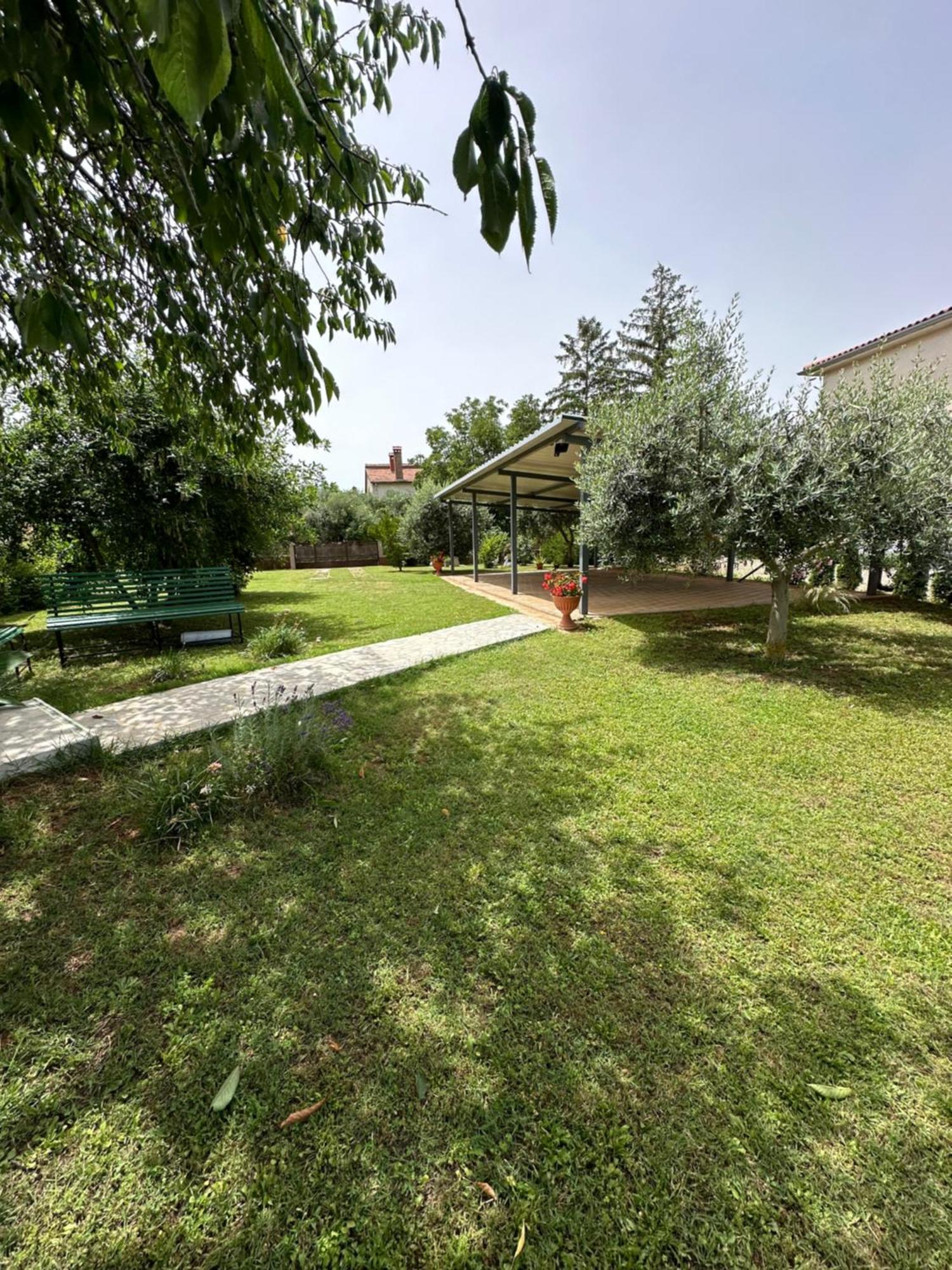 Apartment Karolina - Green Oasis PUY 외부 사진